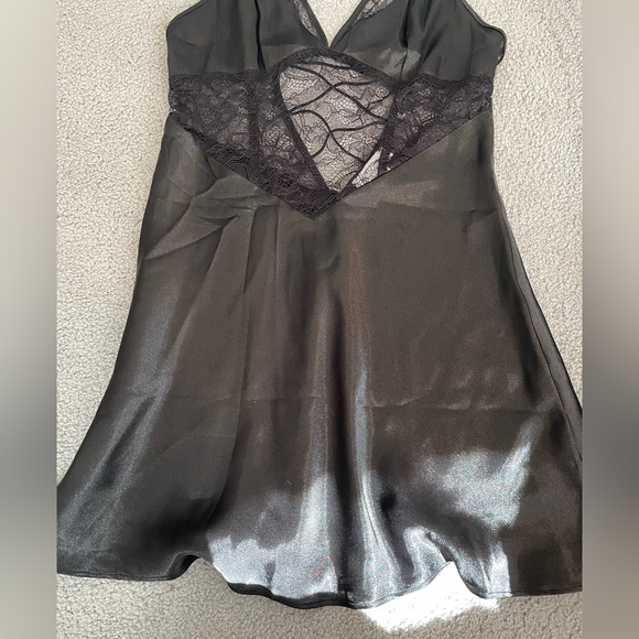 New Lace Lingerie Slip - Picture 5 of 8